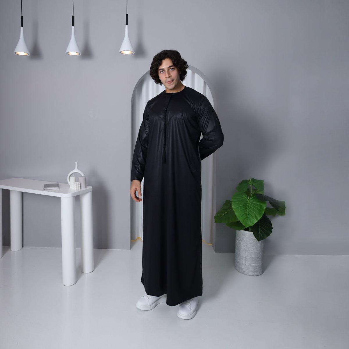 Men's Black Emirati Thobe