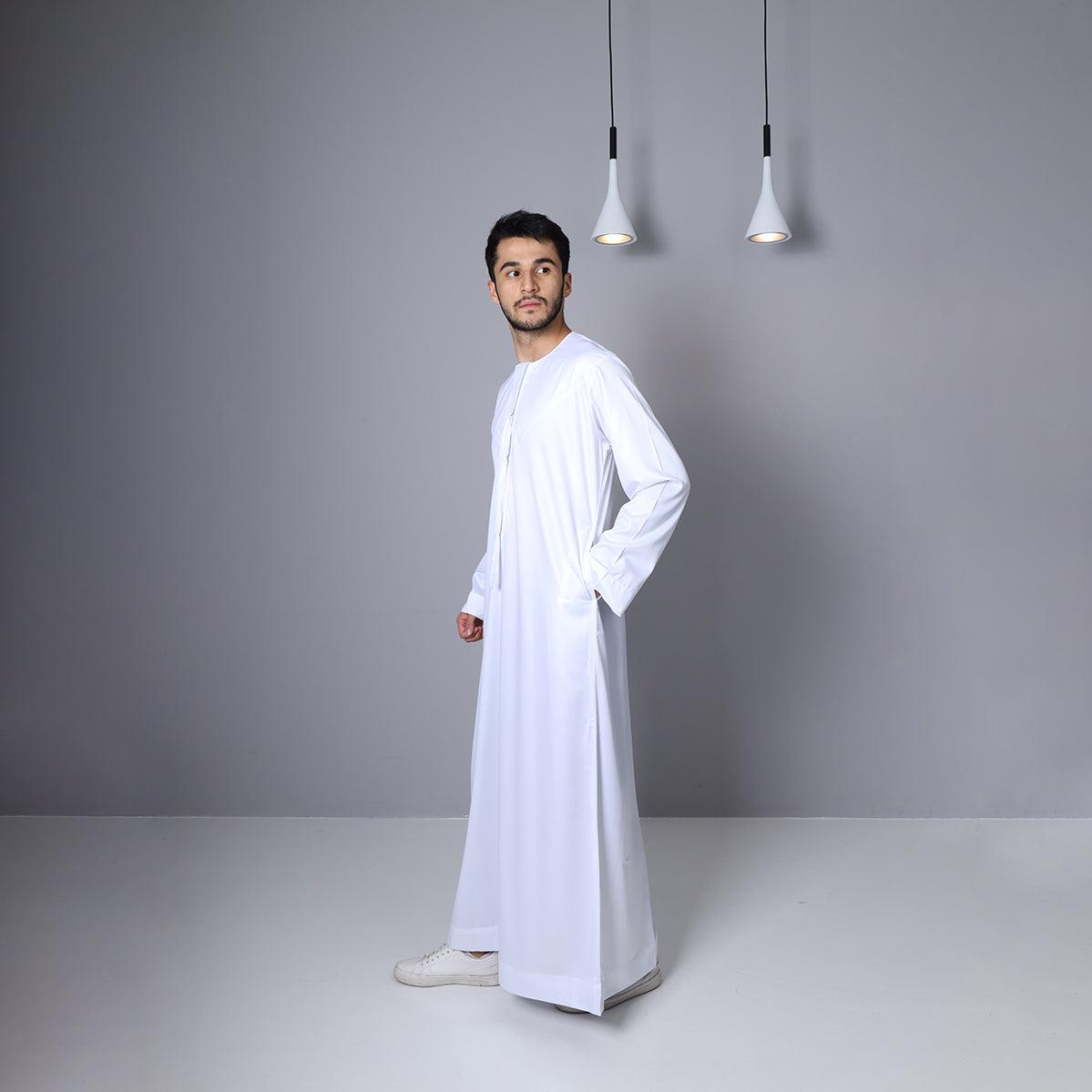 Men's White Emirati Thobe